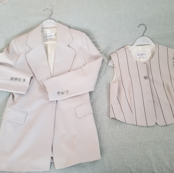 SOLD - BOGATO light beige blazer and vest - Picture 2 of 2